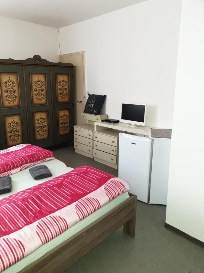 Pension Engel Hotell Pfullendorf Exteriör bild
