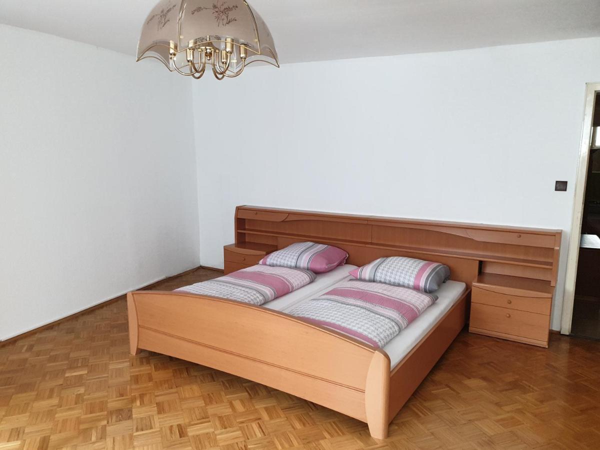 Pension Engel Hotell Pfullendorf Exteriör bild