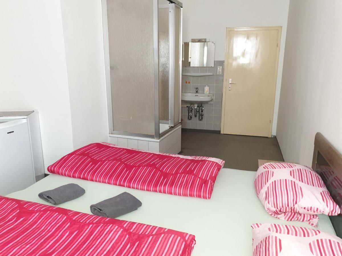 Pension Engel Hotell Pfullendorf Exteriör bild