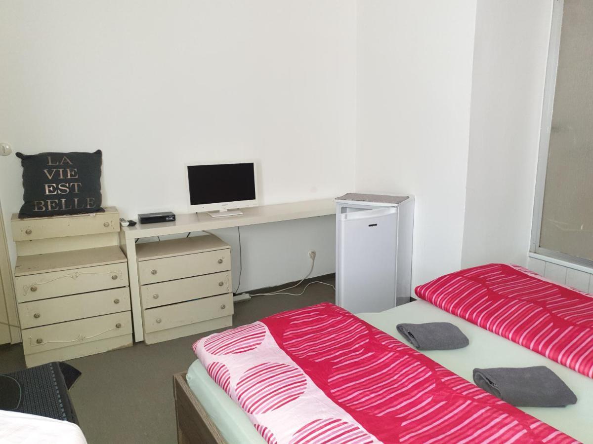 Pension Engel Hotell Pfullendorf Exteriör bild