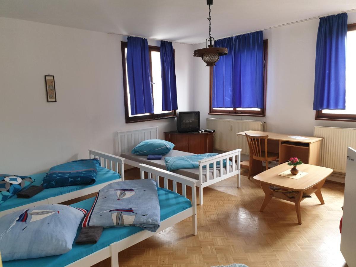 Pension Engel Hotell Pfullendorf Exteriör bild
