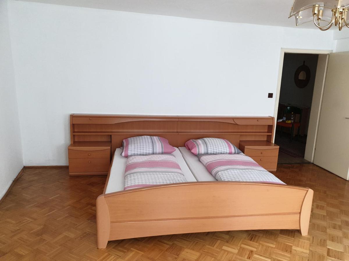 Pension Engel Hotell Pfullendorf Exteriör bild