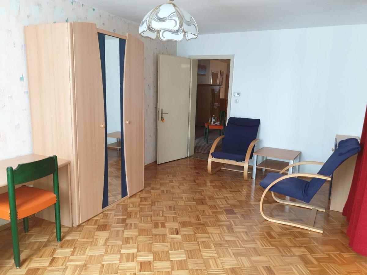 Pension Engel Hotell Pfullendorf Exteriör bild