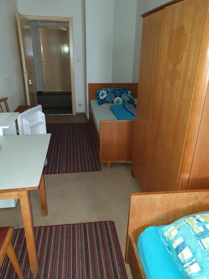 Pension Engel Hotell Pfullendorf Exteriör bild