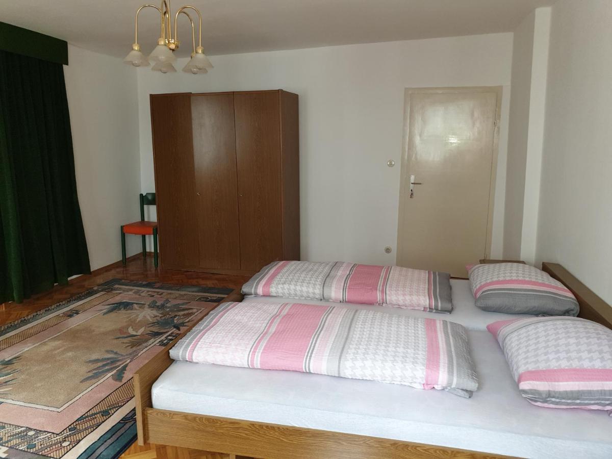 Pension Engel Hotell Pfullendorf Exteriör bild